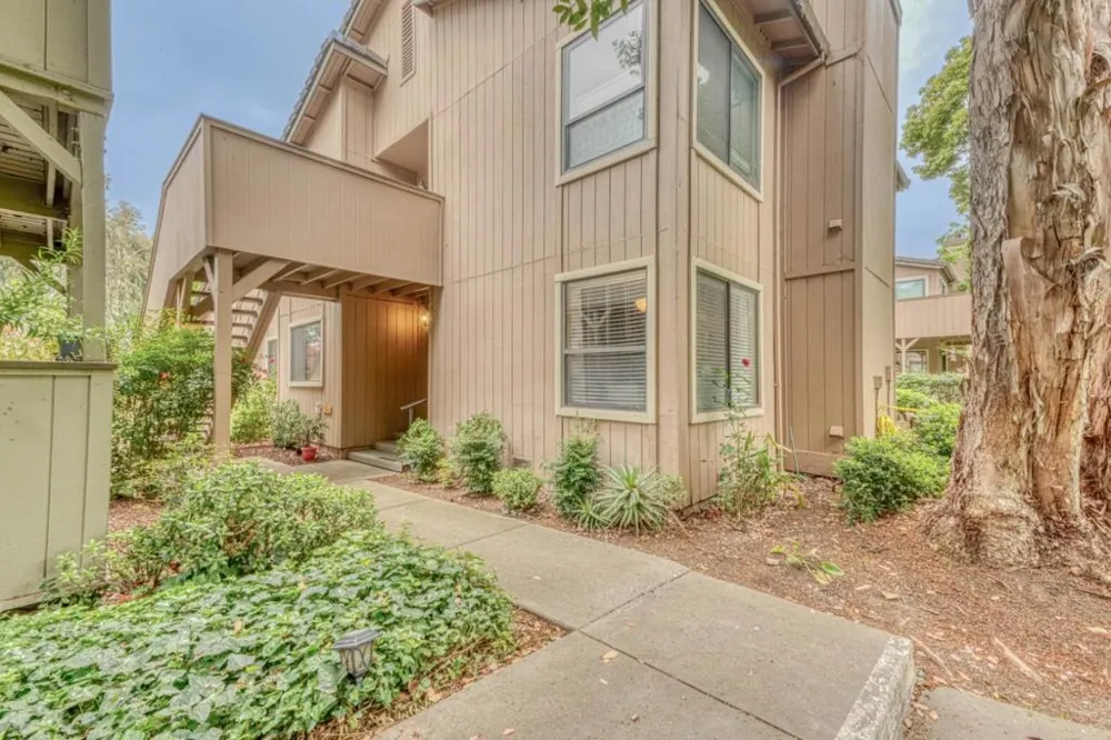 195 Del Monte Lane Morgan Hill, CA 95037