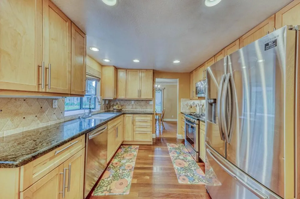 195 Del Monte Lane Morgan Hill, CA 95037
