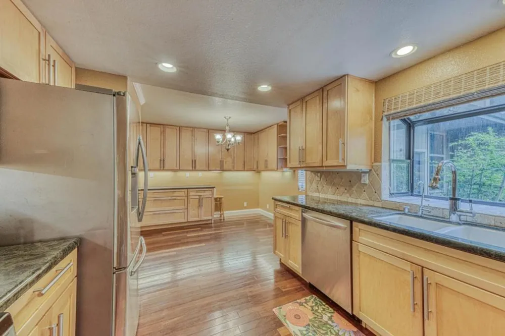 195 Del Monte Lane Morgan Hill, CA 95037