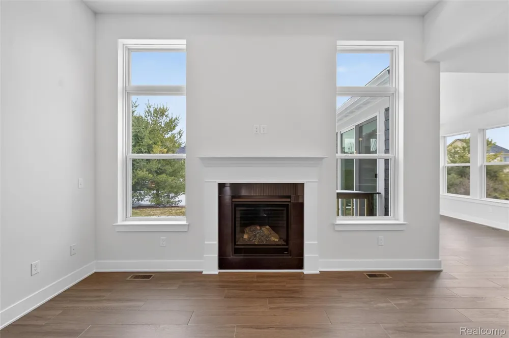 1436 Turner Drive #7 Commerce Charter Township, MI 48390