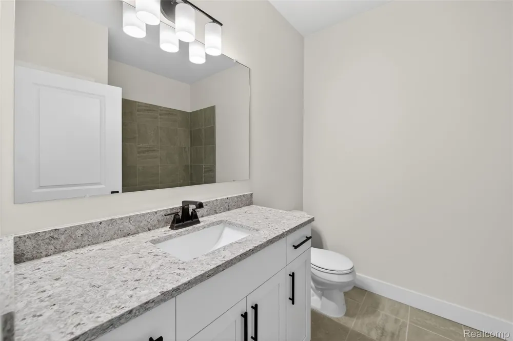 1436 Turner Drive #7 Commerce Charter Township, MI 48390