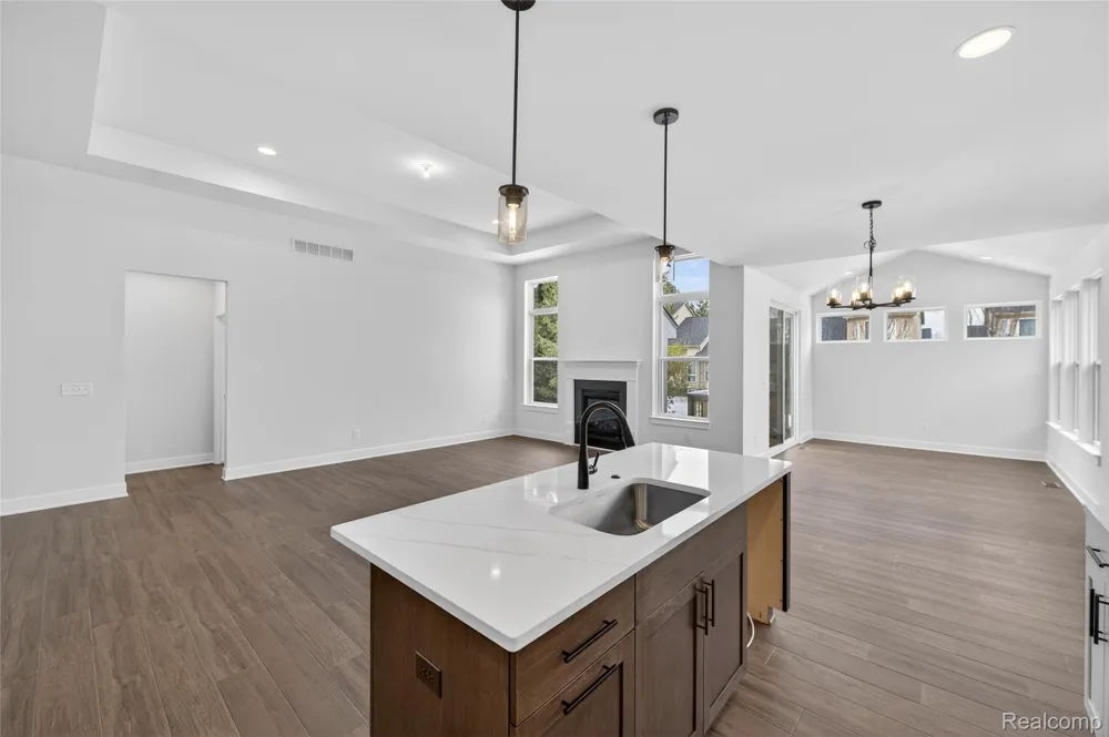 1436 Turner Drive #7 Commerce Charter Township, MI 48390
