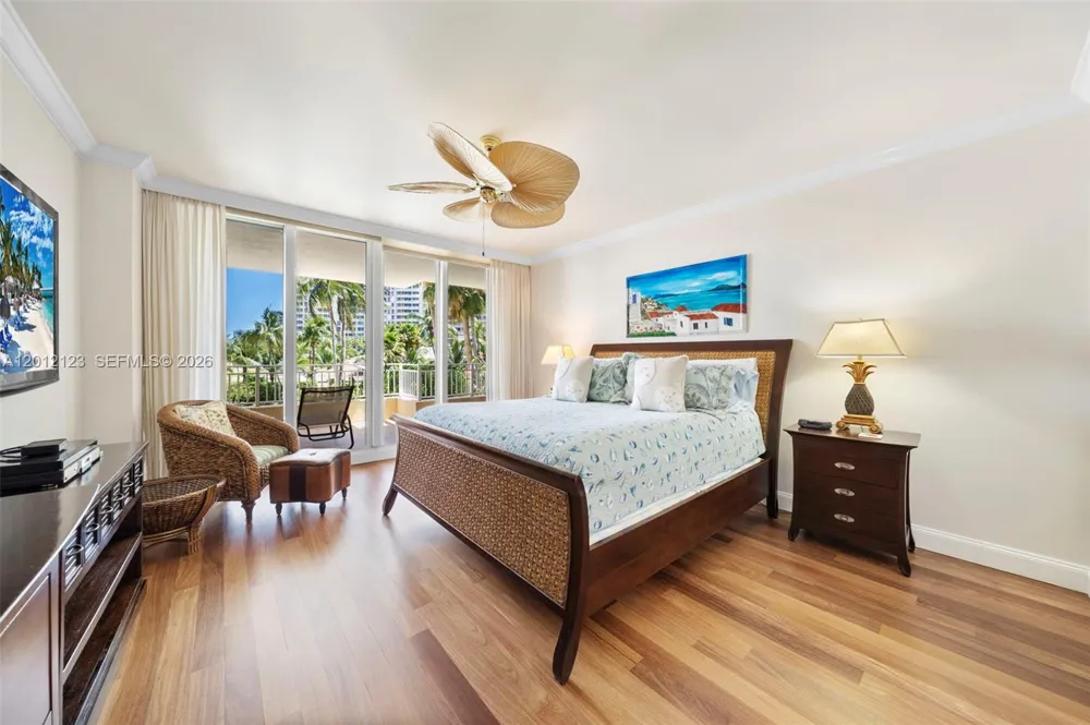 791 Crandon Blvd #404 Key Biscayne, FL 33149
