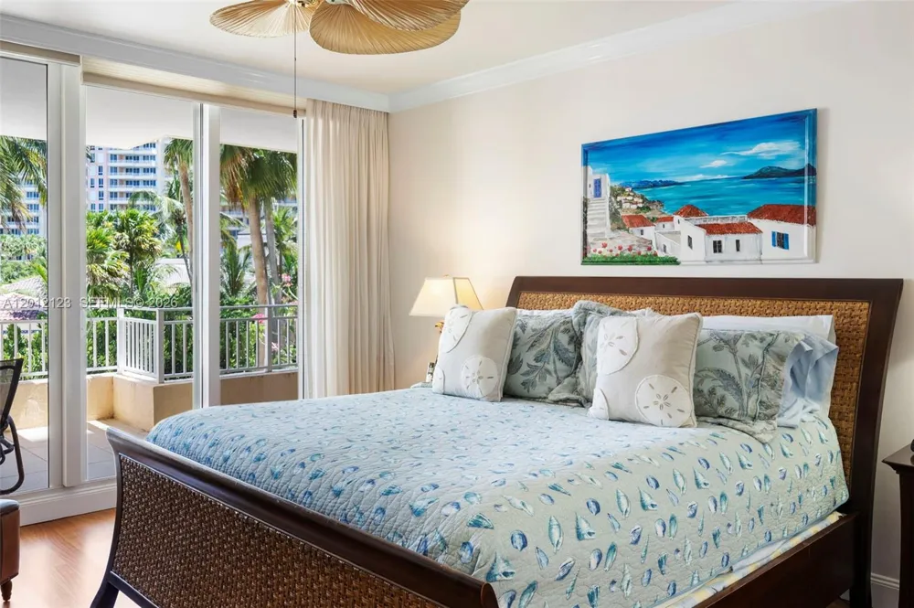791 Crandon Blvd #404 Key Biscayne, FL 33149