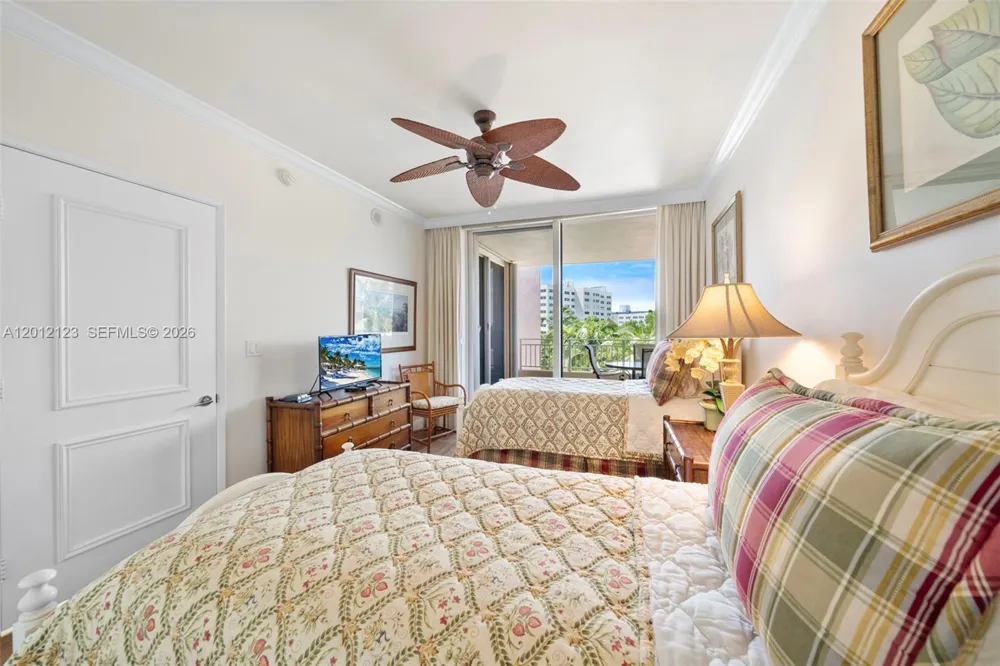 791 Crandon Blvd #404 Key Biscayne, FL 33149
