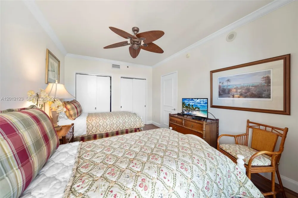 791 Crandon Blvd #404 Key Biscayne, FL 33149