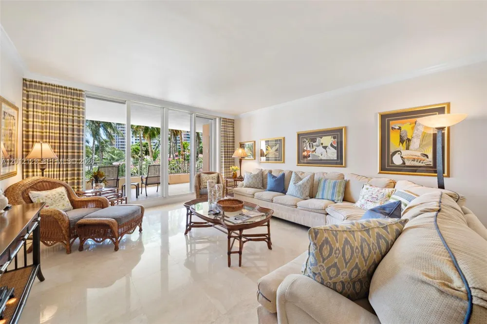 791 Crandon Blvd #404 Key Biscayne, FL 33149