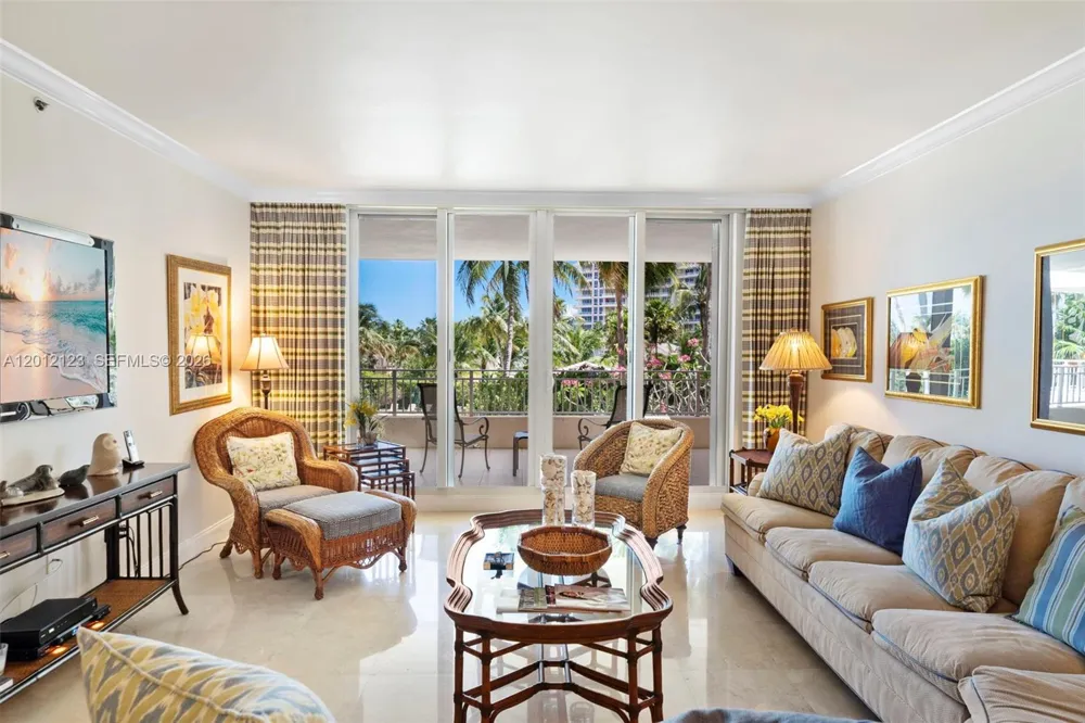 791 Crandon Blvd #404 Key Biscayne, FL 33149