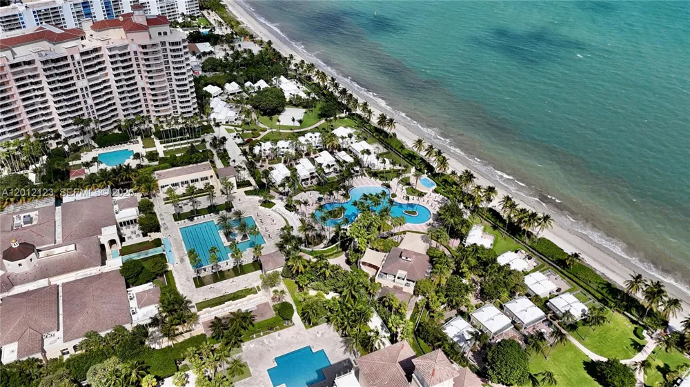 791 Crandon Blvd #404 Key Biscayne, FL 33149