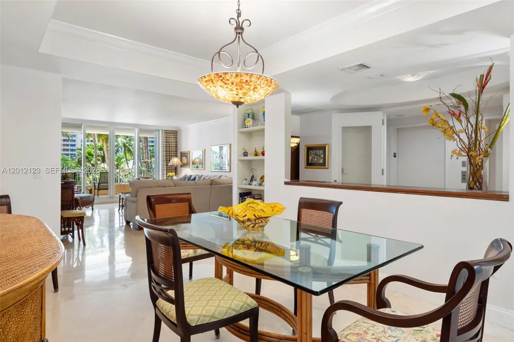 791 Crandon Blvd #404 Key Biscayne, FL 33149