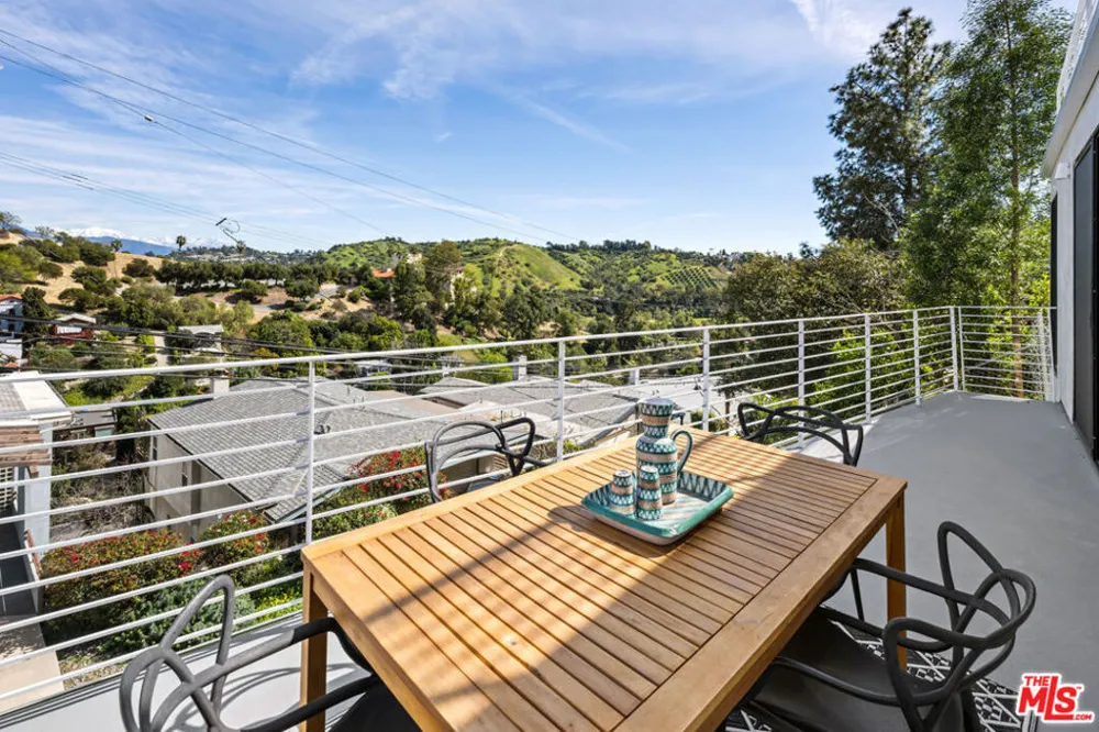 4683 Glenalbyn Drive Los Angeles, CA 90065
