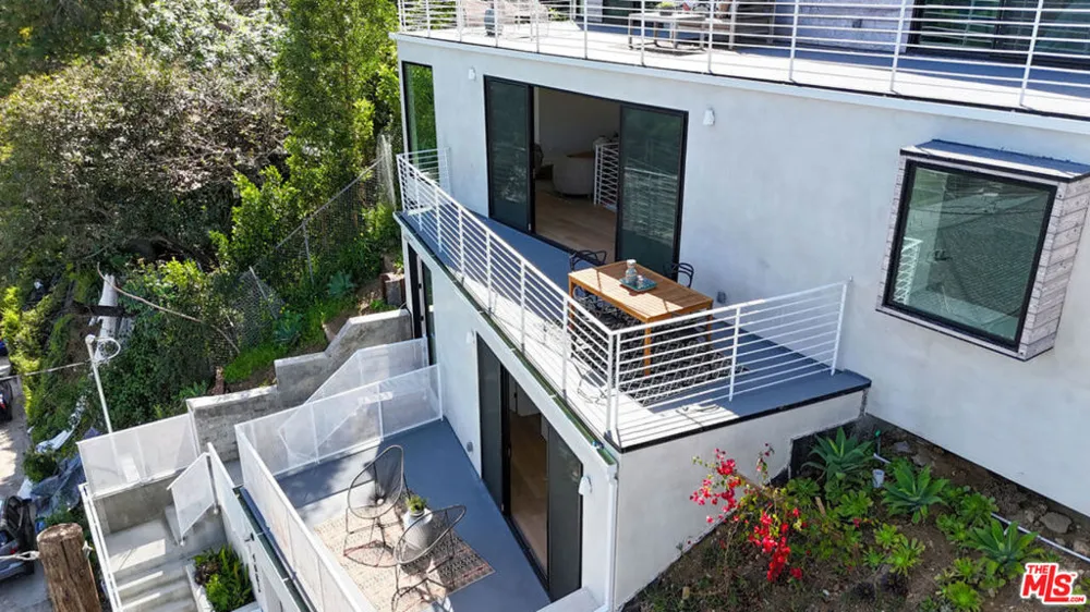 4683 Glenalbyn Drive Los Angeles, CA 90065