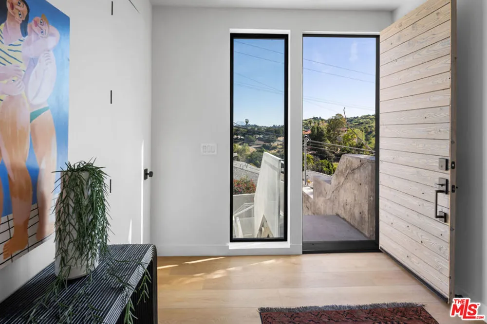 4683 Glenalbyn Drive Los Angeles, CA 90065