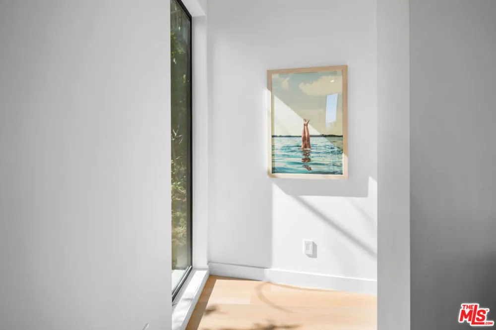4683 Glenalbyn Drive Los Angeles, CA 90065