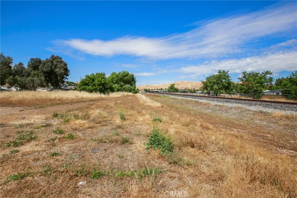 1510 Mission San Miguel, CA 93451