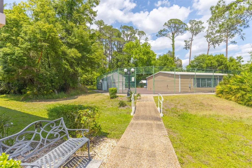 180 MAGNOLIA WOODS COURT #15B Deltona, FL 32725