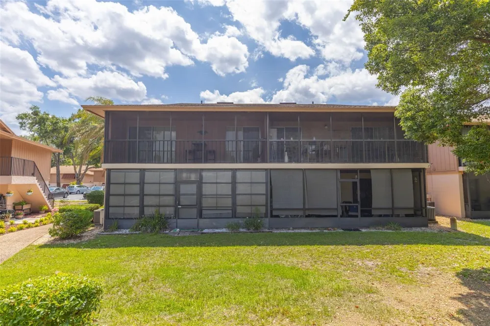 180 MAGNOLIA WOODS COURT #15B Deltona, FL 32725
