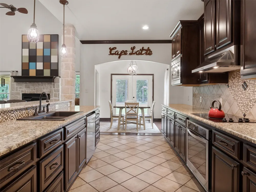 2976 CR 217 E Henderson, TX 75652
