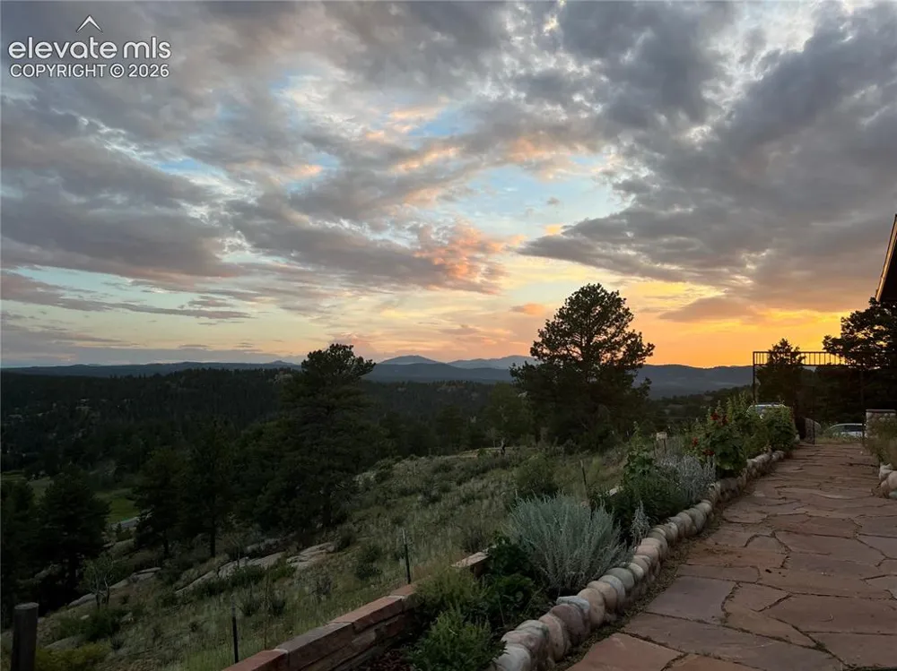 4687 W Highway 24 Florissant, CO 80816