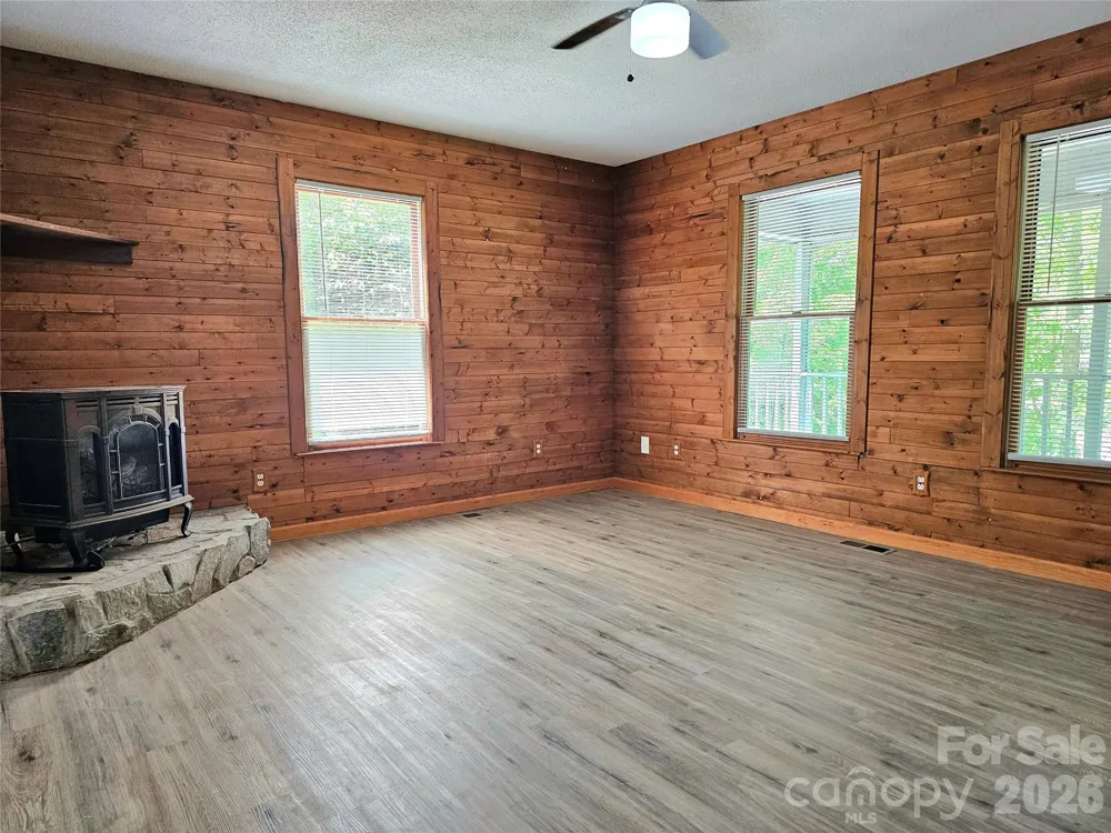 5692 Brooklyn Road Great Falls, SC 29055