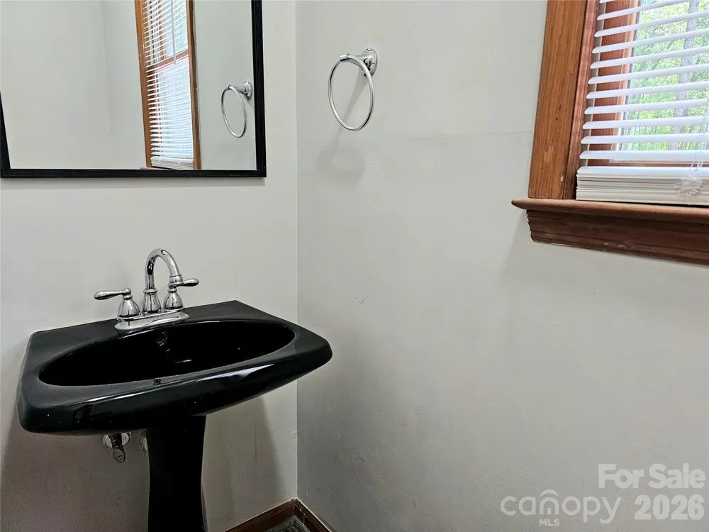 5692 Brooklyn Road Great Falls, SC 29055