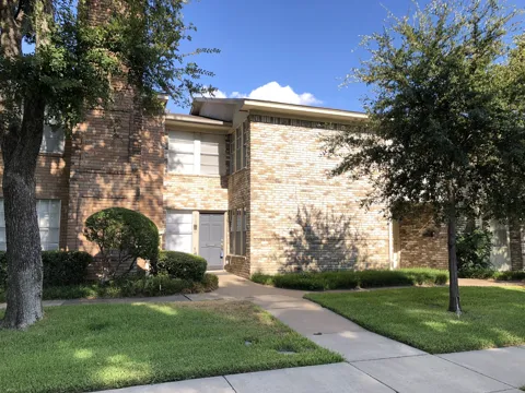 513 Towne House Lane