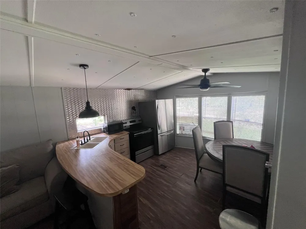 4 Meadowlark Trinity, TX 75862