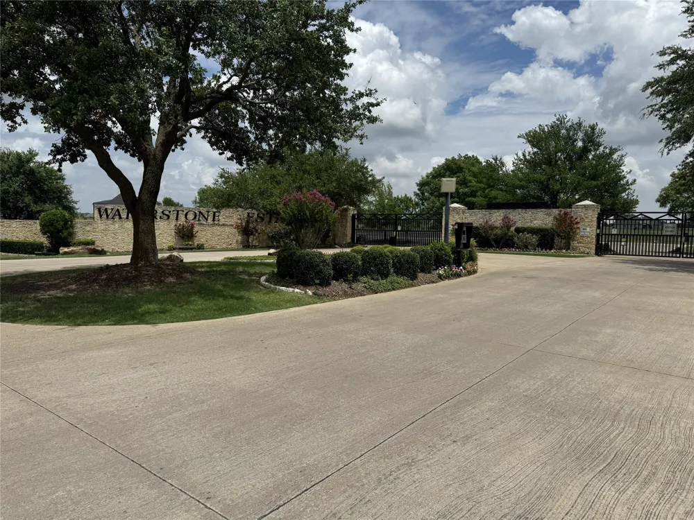 Waterstone Estates Drive McKinney, TX 75071