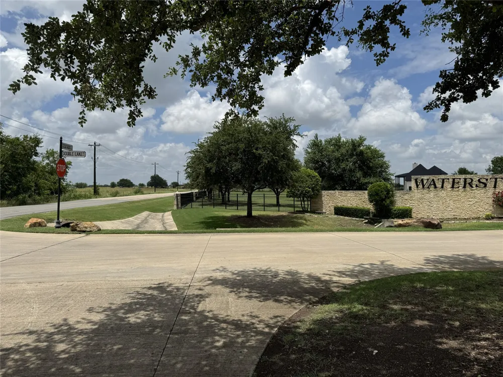 Waterstone Estates Drive McKinney, TX 75071