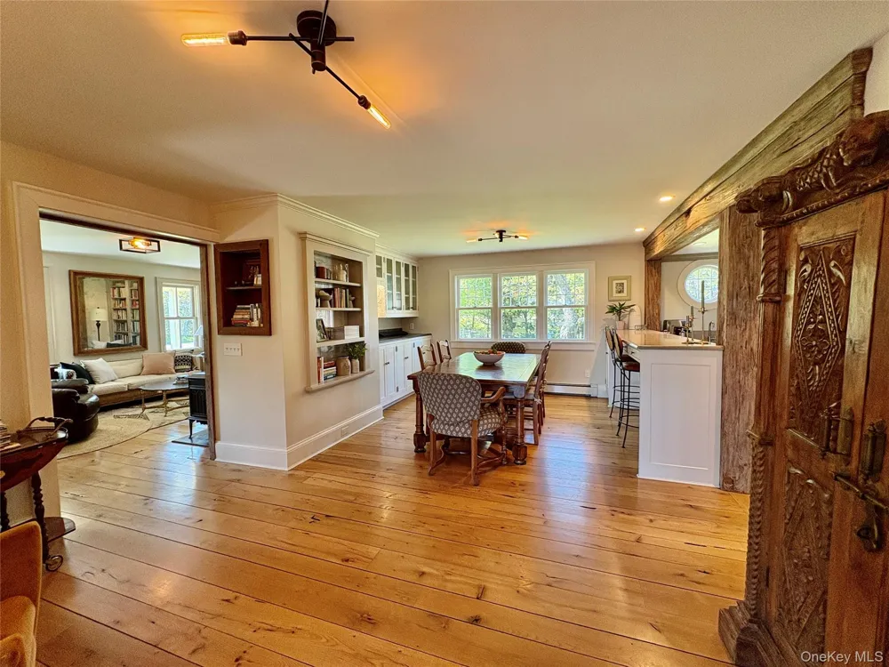 184 Twomey Avenue Calverton, NY 11933