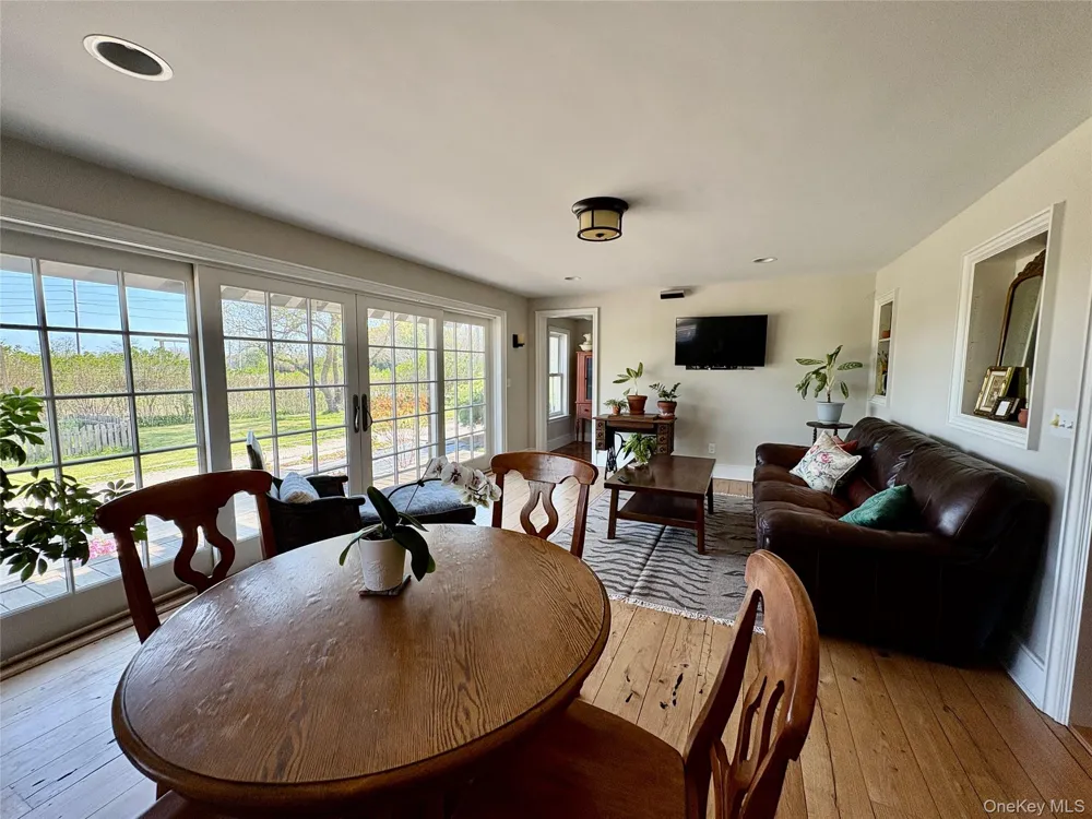 184 Twomey Avenue Calverton, NY 11933