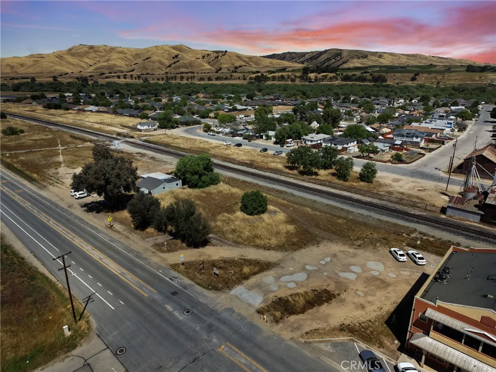 1480 Mission San Miguel, CA 93451
