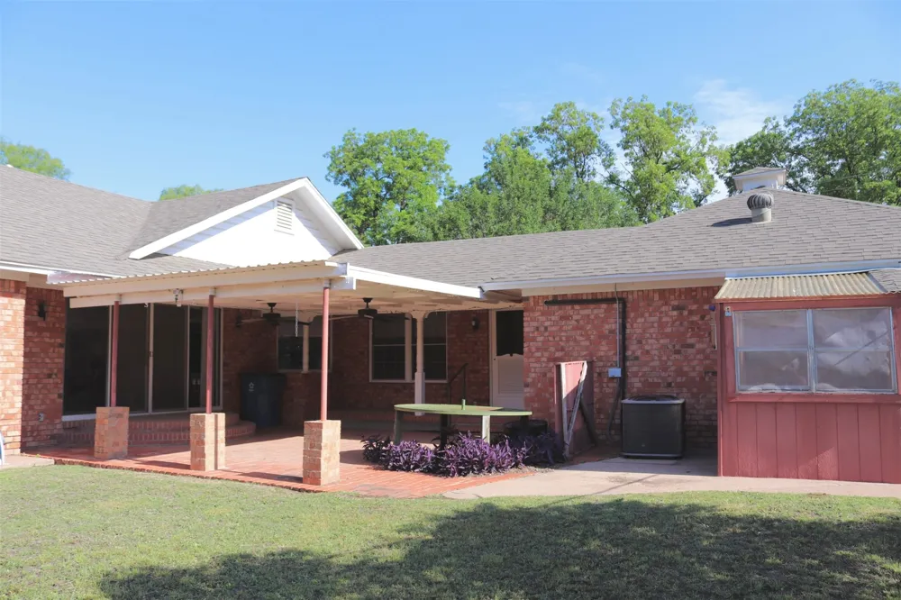 211 Spill Street Winters, TX 79567