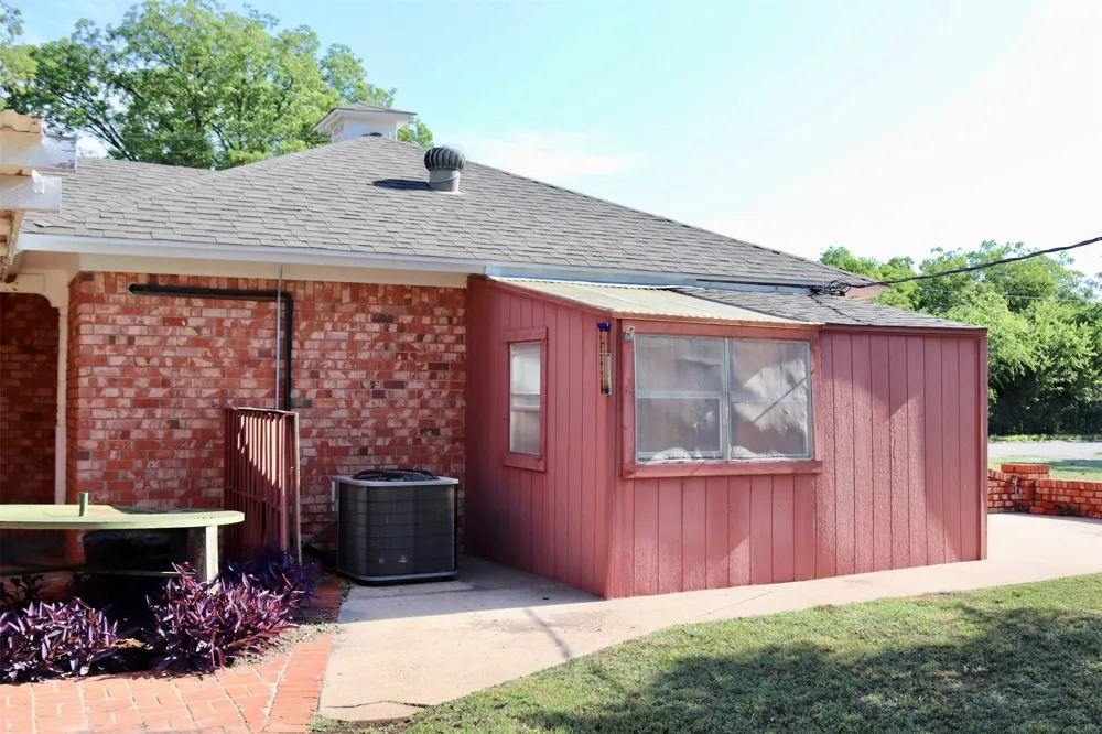 211 Spill Street Winters, TX 79567