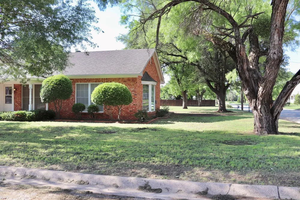 211 Spill Street Winters, TX 79567