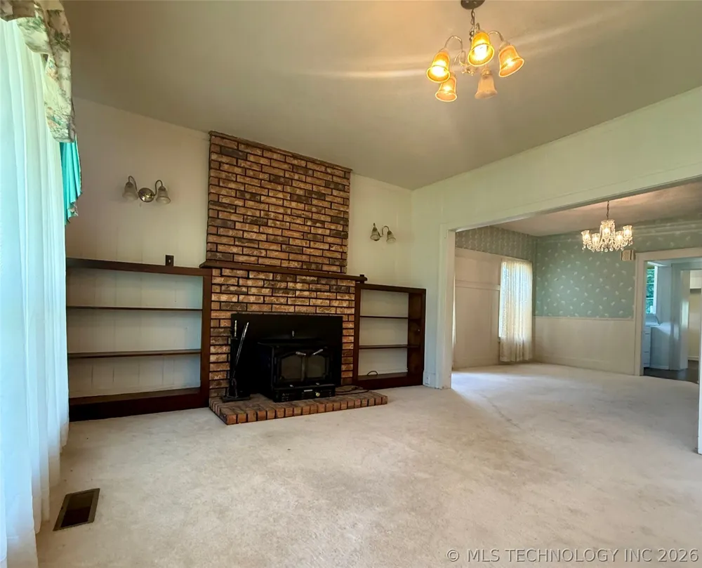 803 W Moore Street Henryetta, OK 74437