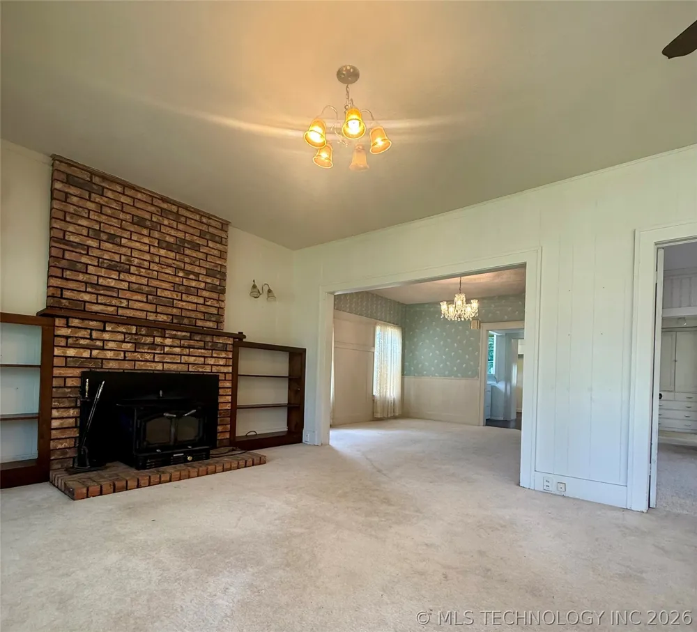 803 W Moore Street Henryetta, OK 74437