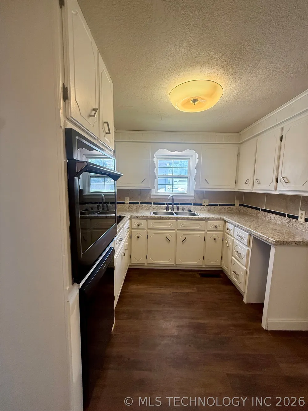 803 W Moore Street Henryetta, OK 74437
