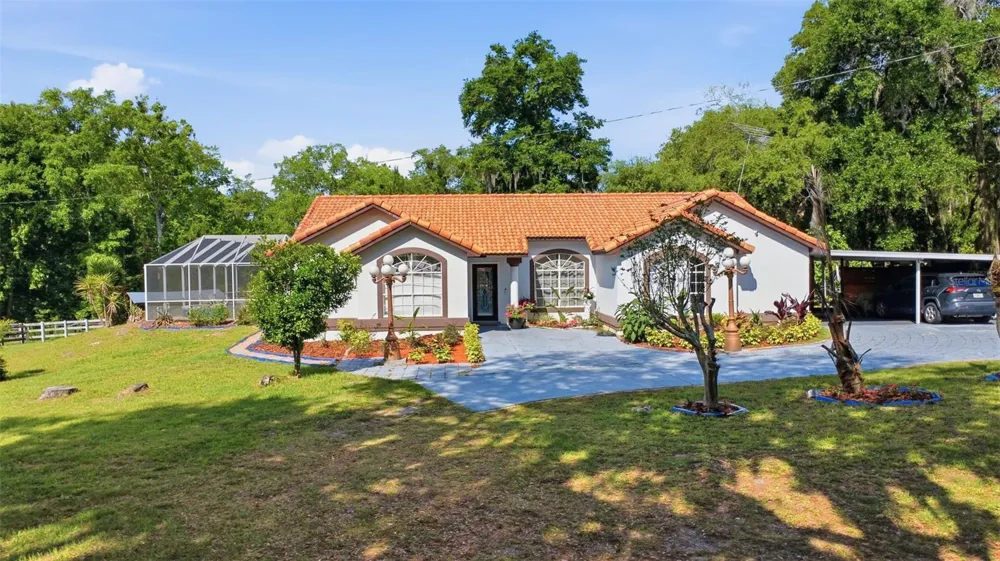1898 BLACKWELDER ROAD De Leon Springs, FL 32130