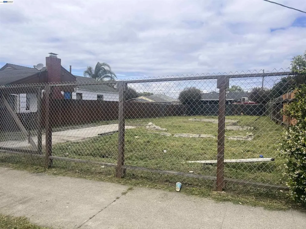 1737 ESMOND AVE Richmond, CA 94801