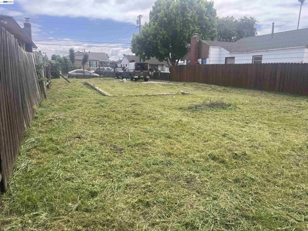 1737 ESMOND AVE Richmond, CA 94801