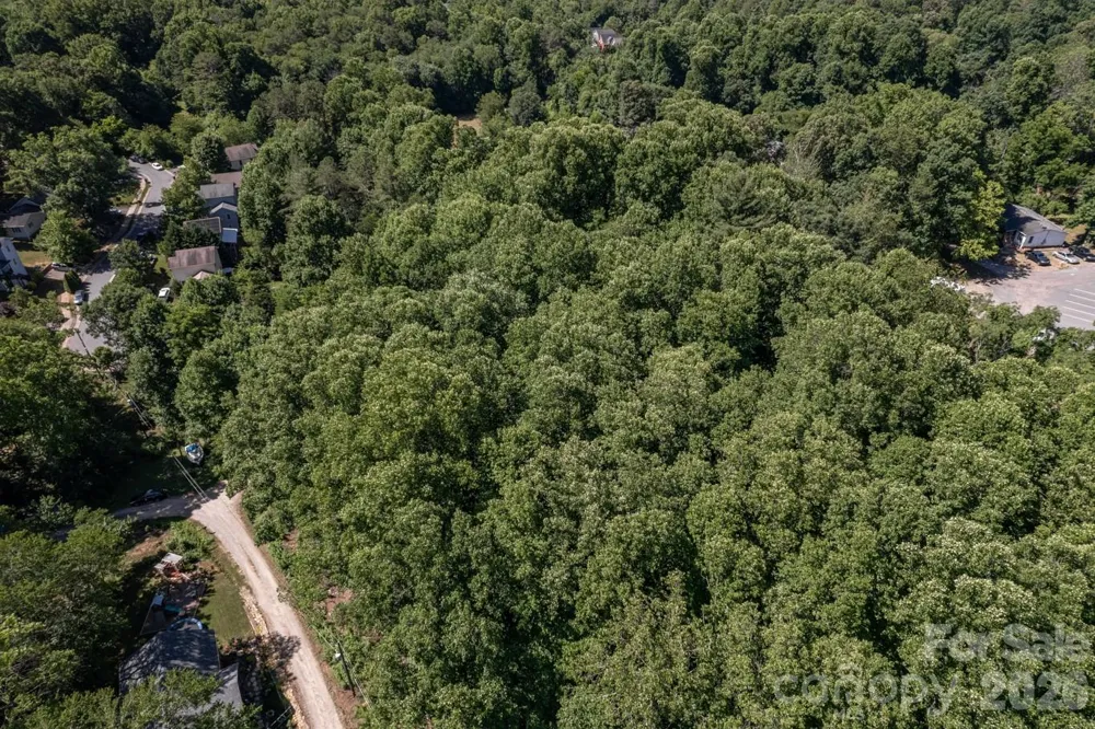 17 Chicago Avenue Black Mountain, NC 28711