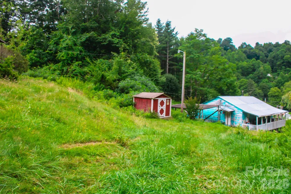 3454 Puncheon Fork Road Mars Hill, NC 28754
