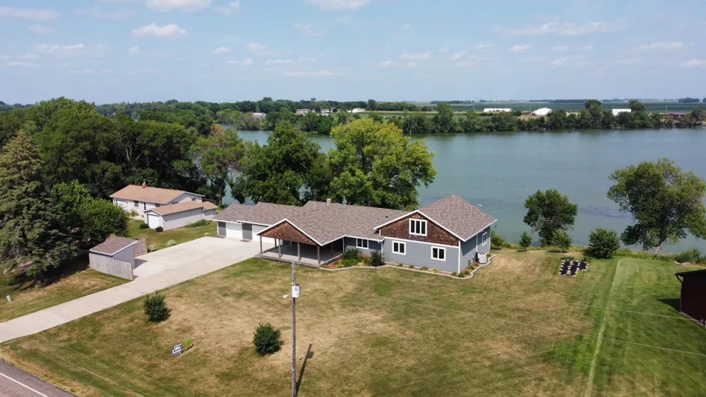 912 S Lafayette Avenue Fulda, MN 56131