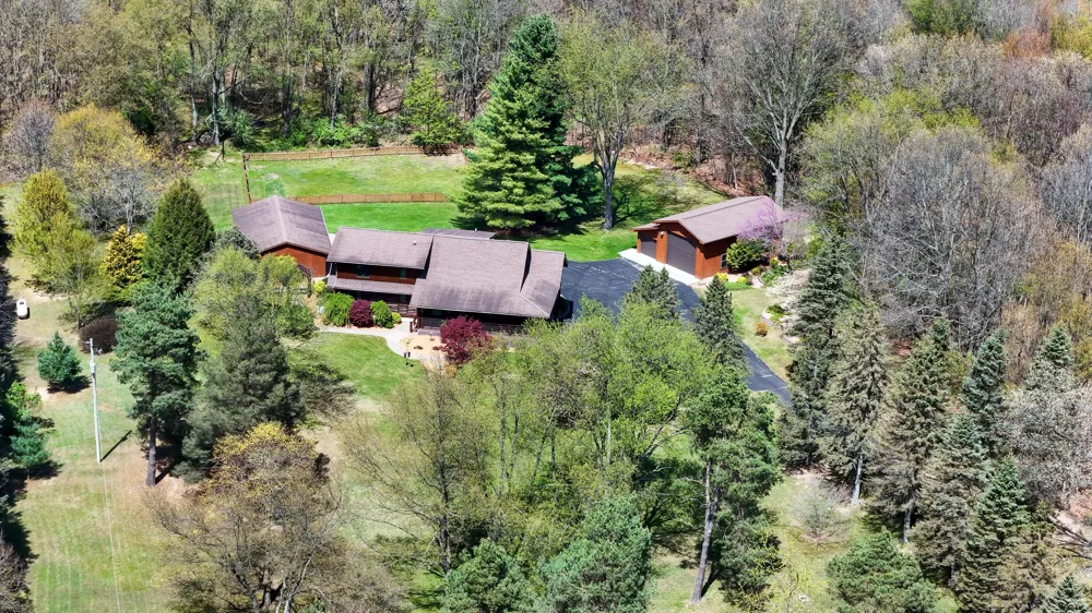 10189 I DRIVE S Newton Township, MI 49033