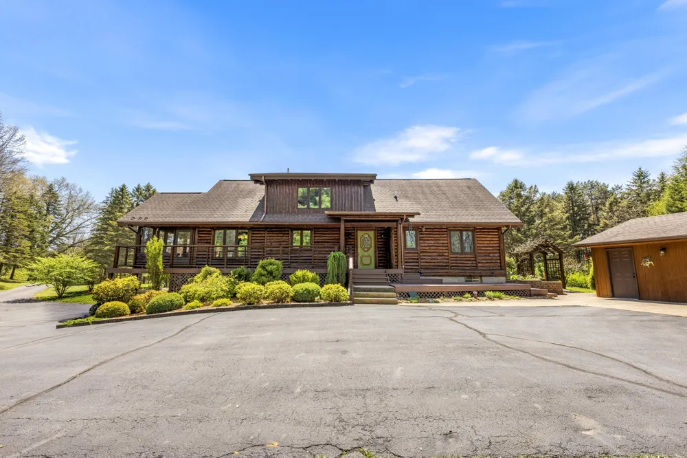 10189 I DRIVE S Newton Township, MI 49033