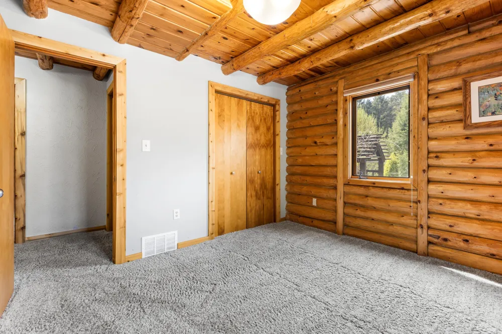 10189 I DRIVE S Newton Township, MI 49033