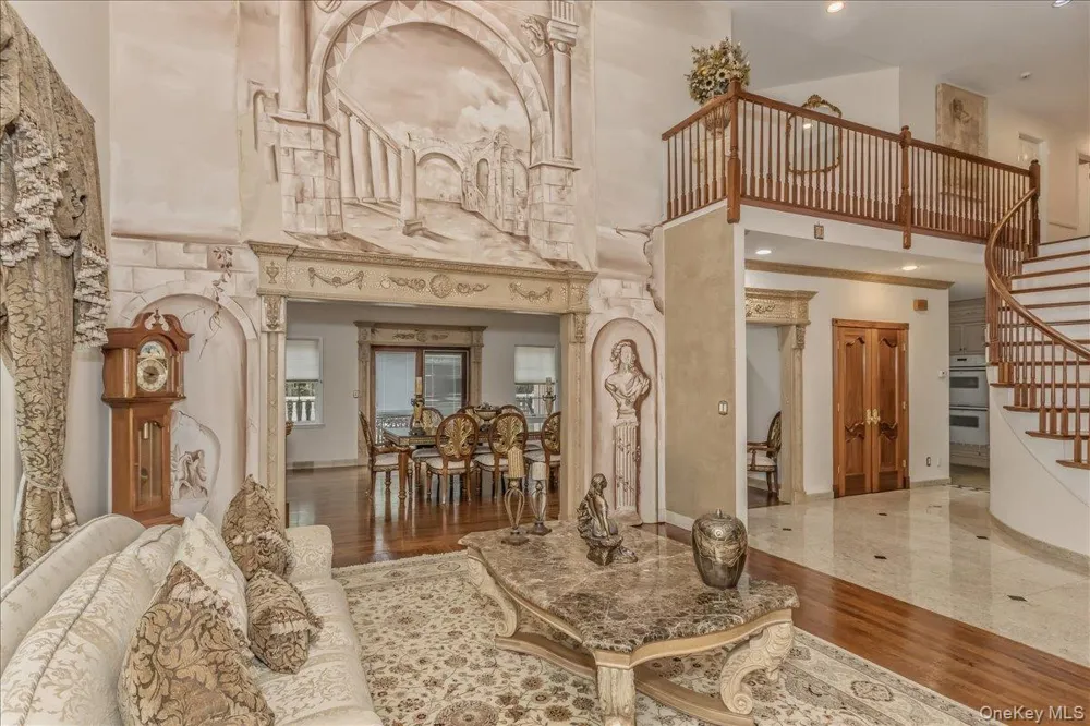 21 Chauncey Place Woodbury, NY 11797