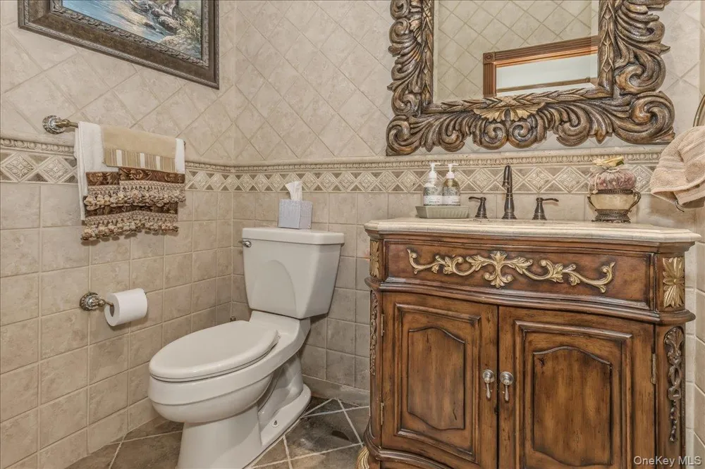 21 Chauncey Place Woodbury, NY 11797