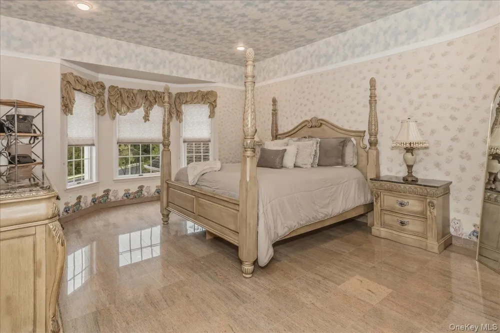 21 Chauncey Place Woodbury, NY 11797